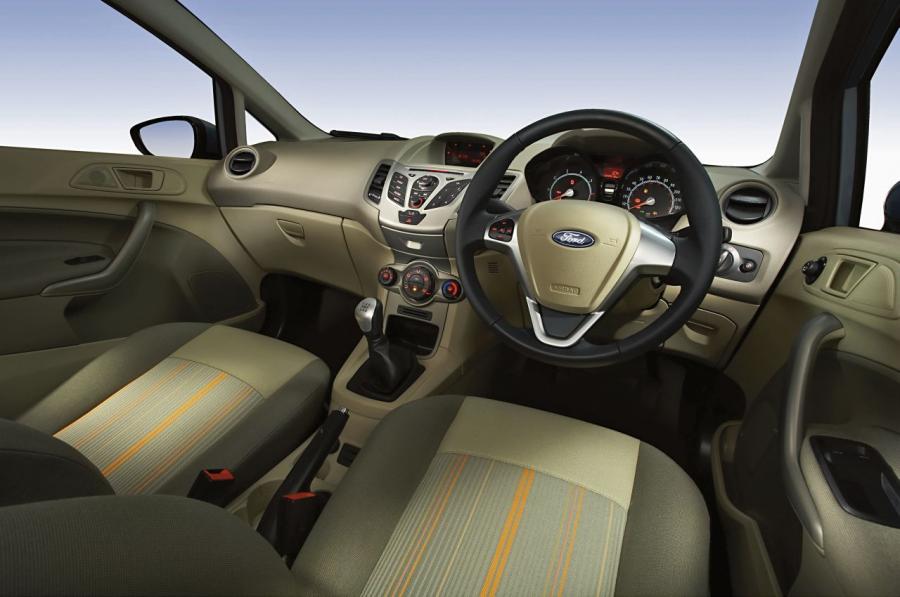  Ford Fiesta 2008 года  (фото 18 из 201)